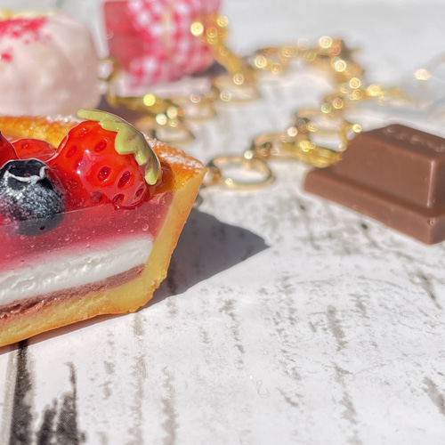 受注生産》ストロベリーゼリームースタルトといちごスイーツのバッグ