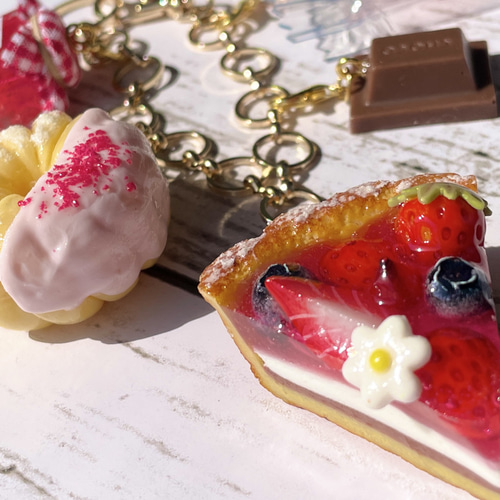 受注生産》ストロベリーゼリームースタルトといちごスイーツのバッグ