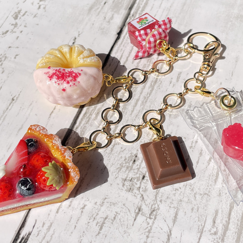 受注生産》ストロベリーゼリームースタルトといちごスイーツのバッグ