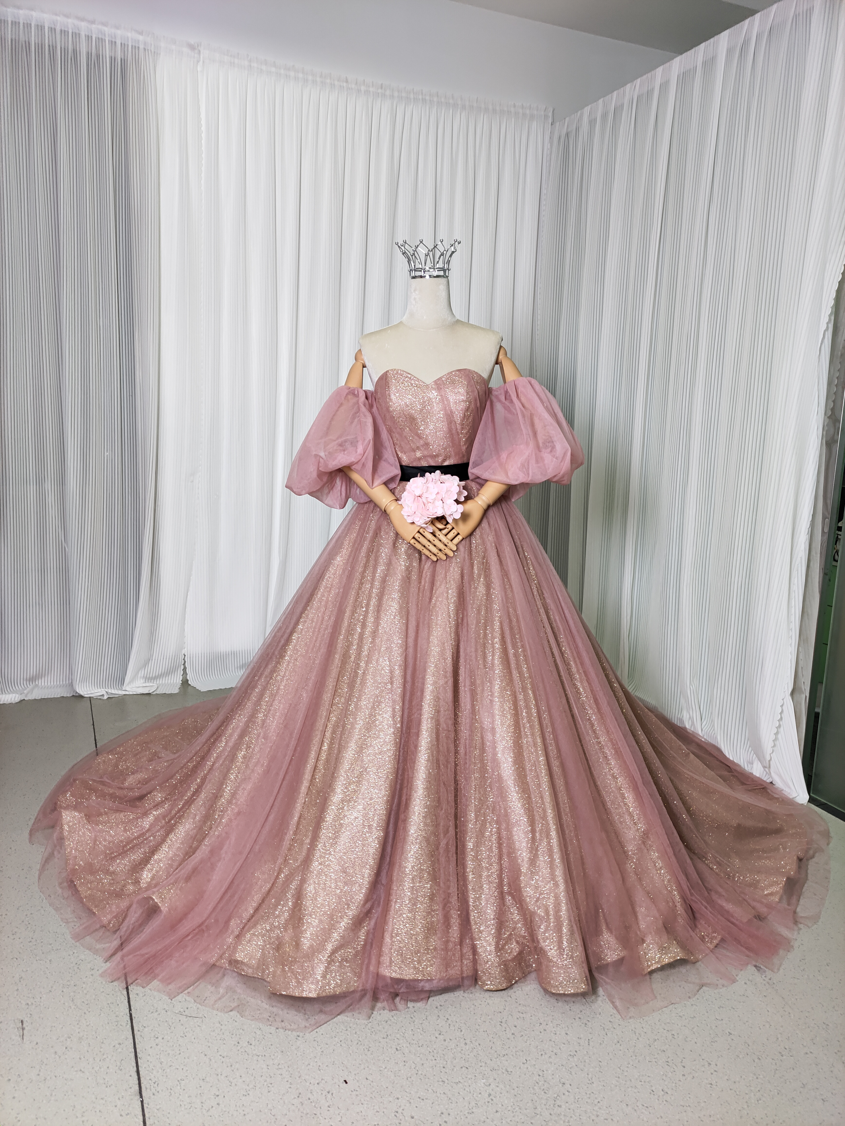 送料無料！カラードレス ピンク  サッシュベルト 取り外し袖  キラキラグリッターチュール  Aライン 結婚式