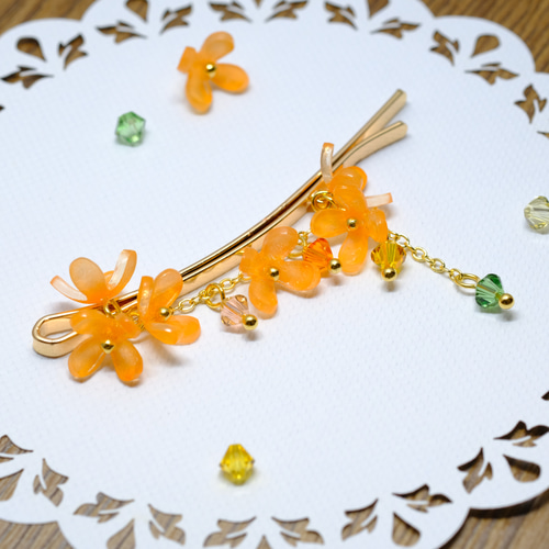 金木犀ヘアピン♥月中花 ヘアピン 蝶蔵閣 通販 18380994｜Creema