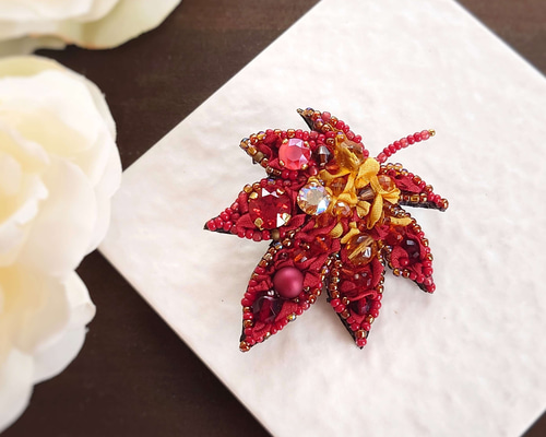 まなみんです　秋のブーケブローチ＋紅葉の立体刺繍ブローチ 4d70fe8e580a2f8ad701801134a568