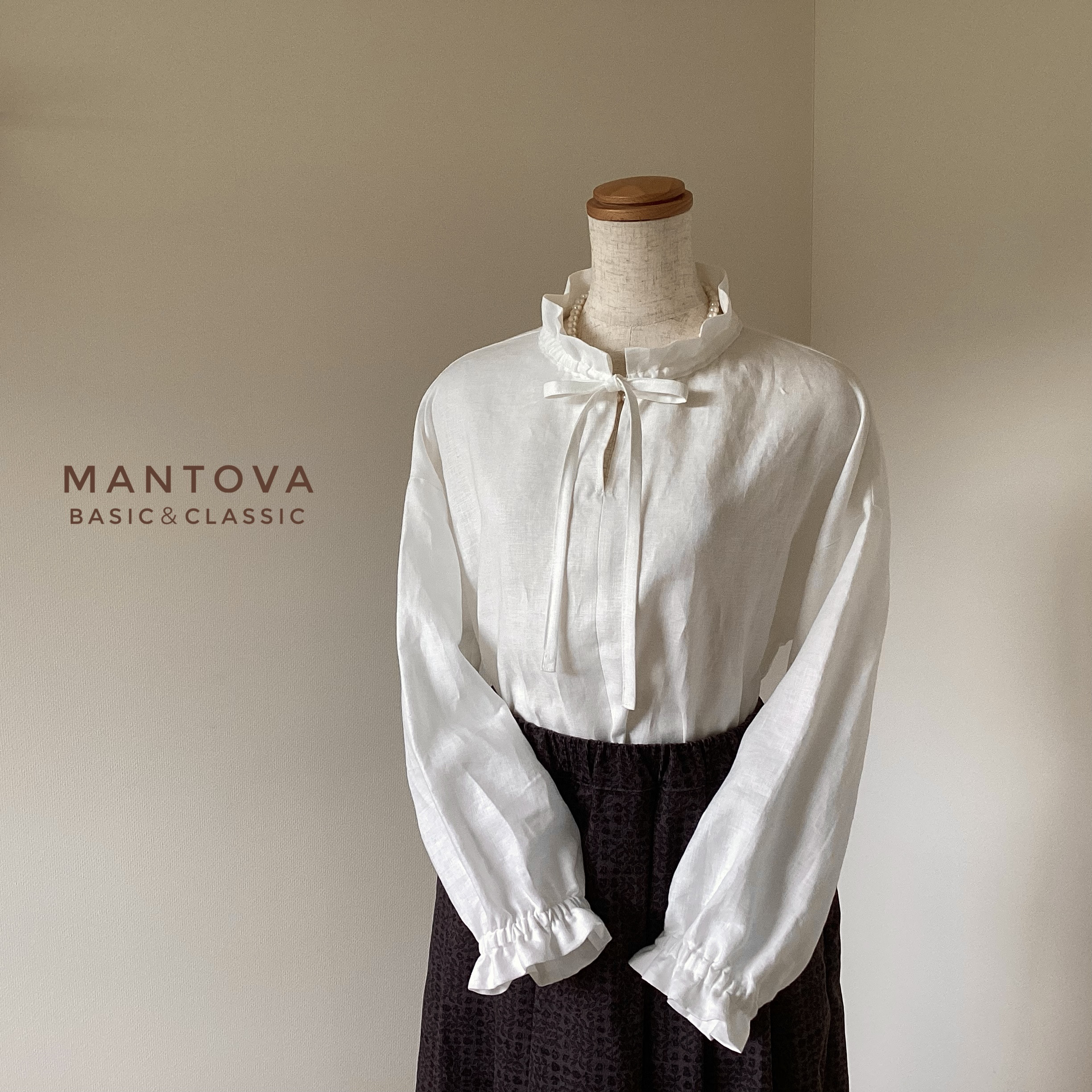 リネンブラウス　フリルカラー　オフホワイト　フォーマルにも　送料無料