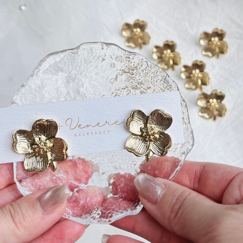 ☆③】 import フラワーピアス 大ぶり イエローゴールド ピアス