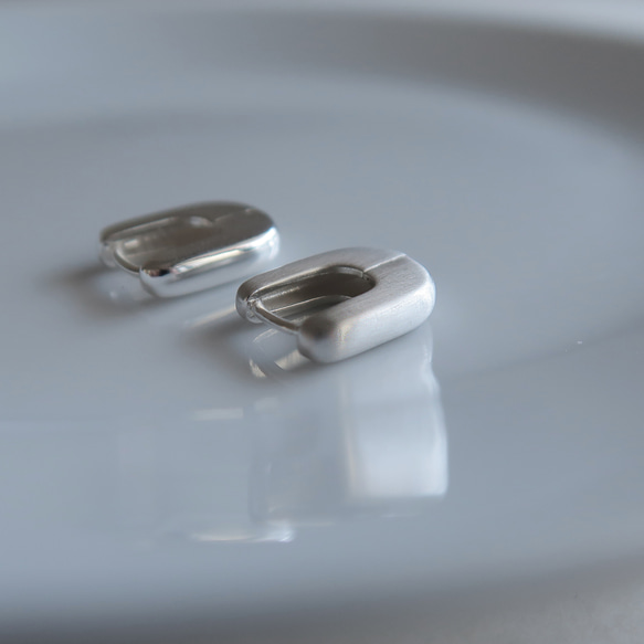 925純銀  幸運 馬蹄形 U型 亮霧面 易扣 耳環  一對 免費包裝 第1張的照片