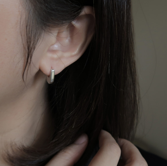 925純銀  幸運 馬蹄形 U型 亮霧面 易扣 耳環  一對 免費包裝 第8張的照片