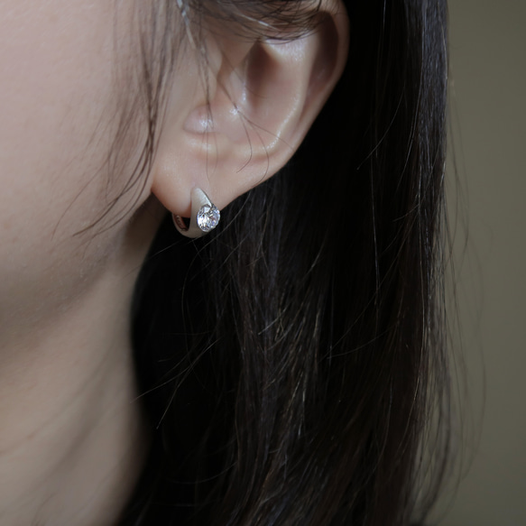 925純銀 水滴形 鋯石爪鑲 亮霧面 易扣 耳環  一對 免費包裝 第8張的照片