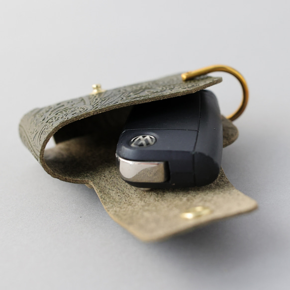 送料無料 栃木レザーペイズリー スマートキー キーケース 真鍮製 シャックル 日本製 キーリング ヌメ革 17枚目の画像