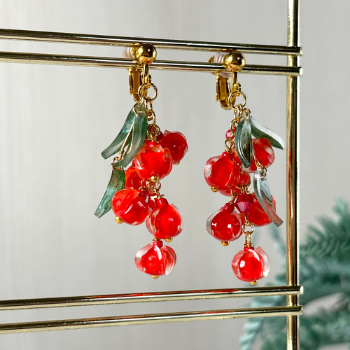 南天 ブローチ 赤い実 再販）赤い実【南天 なんてん】シンプル 刺繍ブローチ 38mm ナチュラル