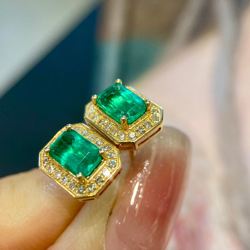 新品K18YGエメラルド0.2ctダイヤモンドピアス 新品K18YGエメラルド0.2ctダイヤモンドピアス