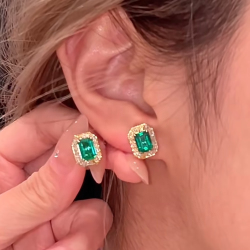 エメラルドダイヤモンドピアス k18 新品 ピアス（その他） Aurora  