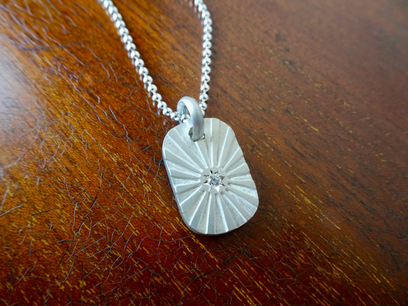 仁尾彫金『一つ星ダイヤ、プラチナ、太陽のプレート2』ハンドメイド323  