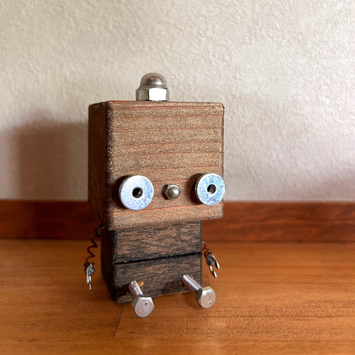 手作り　置物 世界に一つだけのN ROBO/手作りロボット/木製ロボット/廃材/飾り/置物