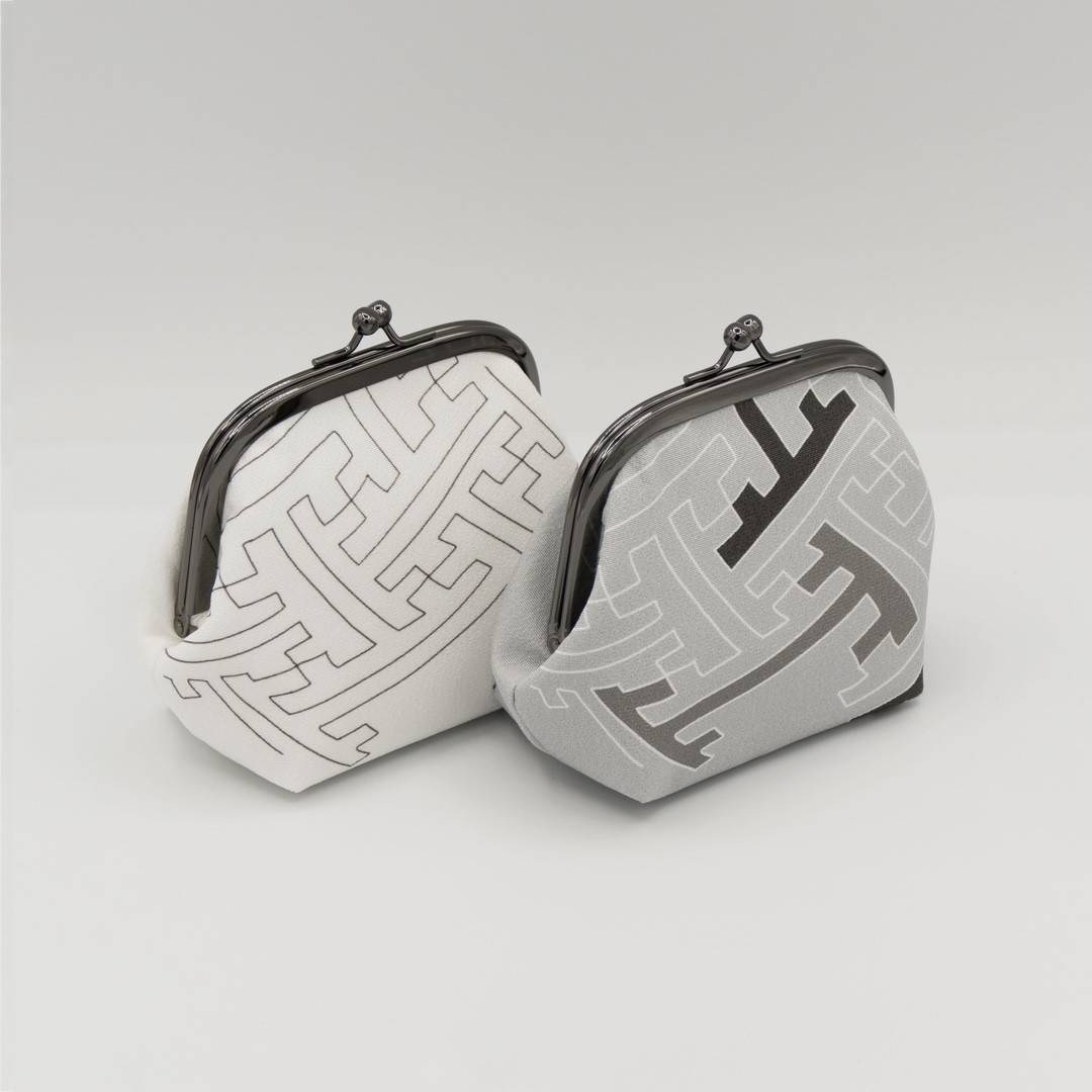 京友禅　がま口ポーチ『ONE TONE』　紗綾型　モノトーン