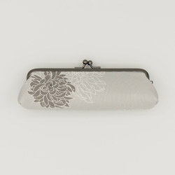 京友禅　がま口ペンケース（眼鏡ケース）『ONE TONE』　菊　モノトーン 5枚目の画像