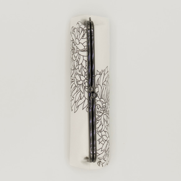 京友禅　がま口ペンケース（眼鏡ケース）『ONE TONE』　菊　モノトーン 6枚目の画像