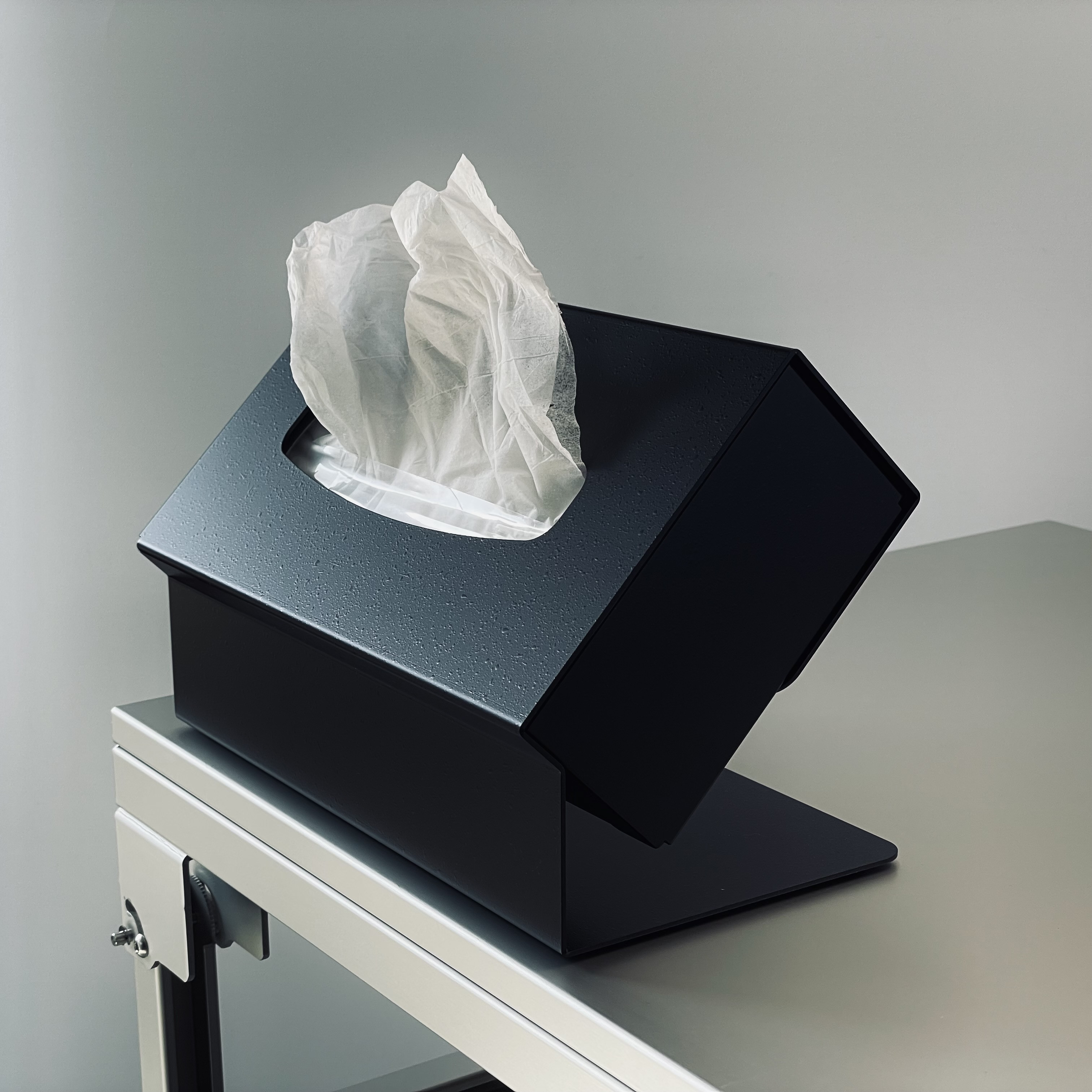 tissue box v2 color:black
