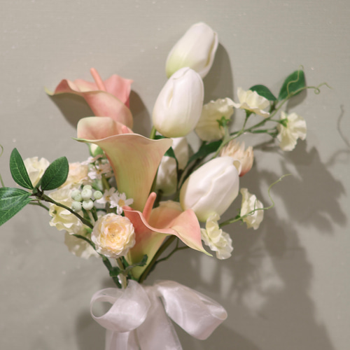 アーティシャルフラワー韓国風ブーケブートニア付き