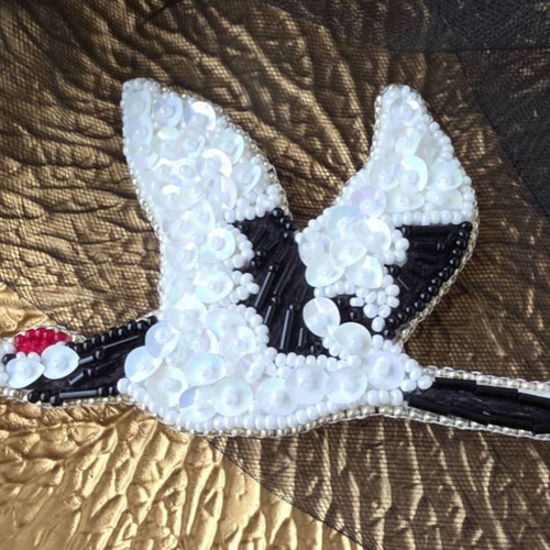 鶴のビーズ刺繍ブローチ・帯留め ブローチ TAKAYO 通販 18384234