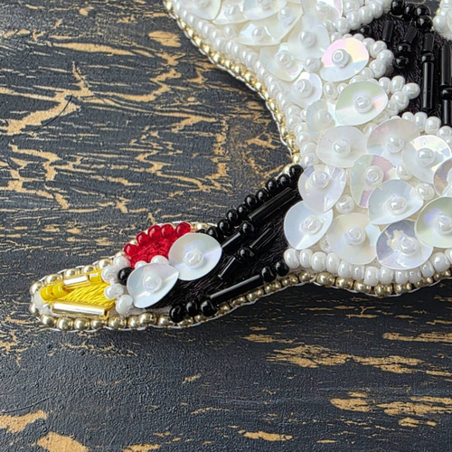 鶴 ブローチ 帯留め ビーズ刺繍 ブローチ TAKAYO 通販 18384234