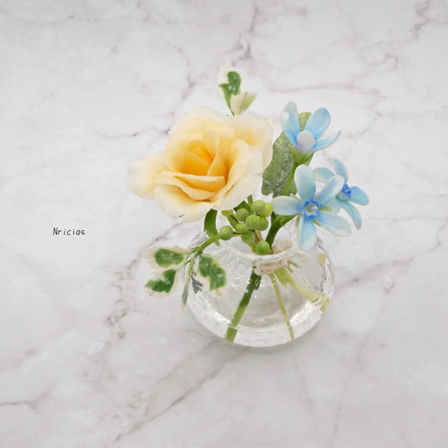 ちょこんとさん。置くだけ♪美しいを貴方に✿クレイフラワー