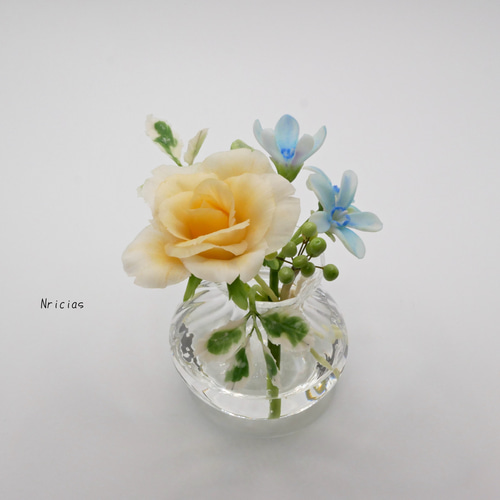 ちょこんとさん。置くだけ♪美しいを貴方に✿クレイフラワー