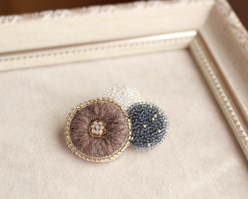 トワワ】ブラウン オートクチュール刺繍ブローチ creema限定