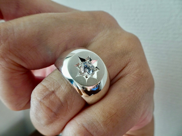仁尾彫金『一つ星ジルコニア、プラチナ、丸の印台リング』ハンドメイド 