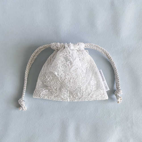 レース刺繍のチュール巾着ポーチ(フラワー) ポーチ amazing