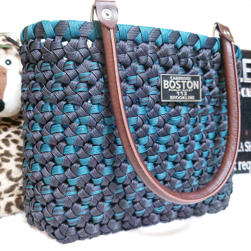 たかちゃん様専用クラフトバンドのカゴバッグ椿のお花 再)クラフトバンド＊