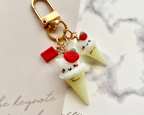 動物コーンアイス キーホルダー レジン 猫ちゃん その他