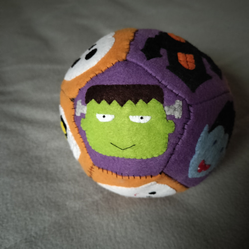 ハロウィン☆かわいい☆フェルトボール☆12面 おもちゃ・人形 Fairy