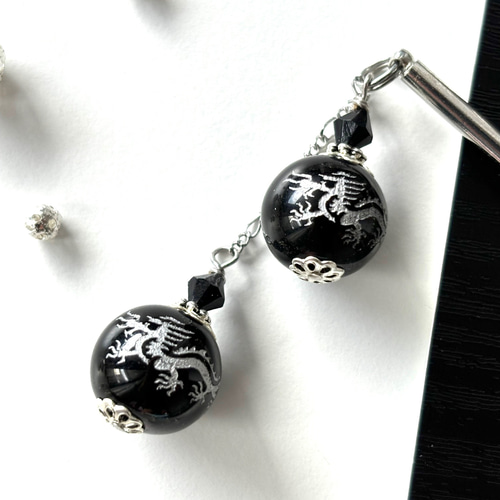かんざし シルバーと黒の龍の刻印ビーズ2連 一本簪 一本挿し ブラック