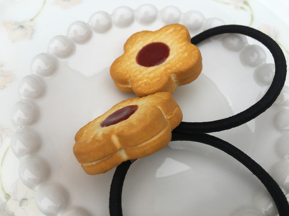 ジャムサンドクッキーのヘアゴム♡花形 3枚目の画像