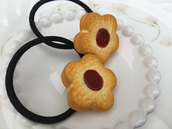 ジャムサンドクッキーのヘアゴム♡花形 5枚目の画像
