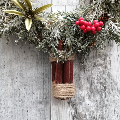 Xmas】壁掛けのクリスマスツリー型リース 造花 フェイク インテリア