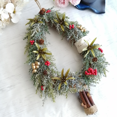 Xmas】壁掛けのクリスマスツリー型リース 造花 フェイク インテリア