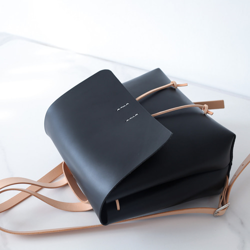 牛革手作りリュックサックレザーバックパック リュック・バックパック