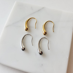 ❅サージカルステンレス ドロップフックピアス 雫型 涙型 ゴールド