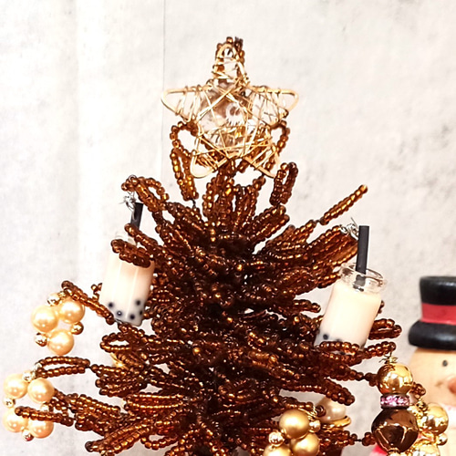○ブラウンクリスマスツリー 高さ15cm 茶色のツリーにゴールド装飾を