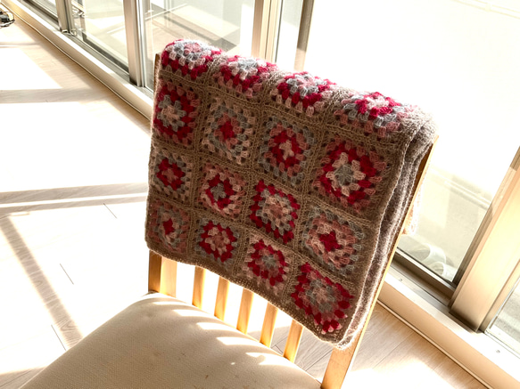 モヘヤのブランケット　ひざ掛け　モチーフ　グラニースクエア 4枚目の画像