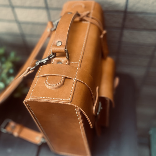 30%OFF 》 ヌメ革 リュック キャメル 手縫い ☆送料無料 リュック