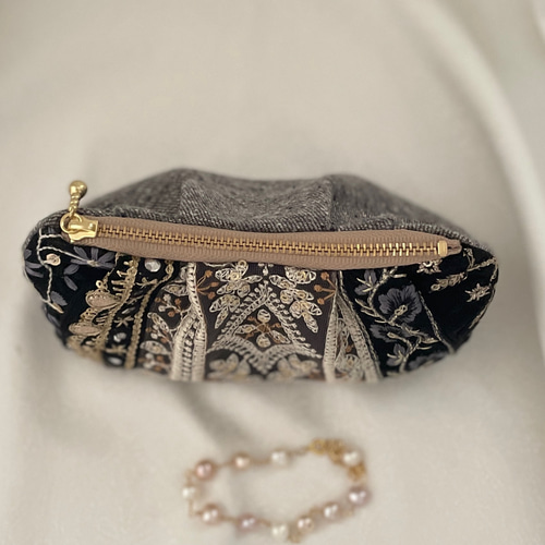 インド刺繍リボンのころんとポーチ 12センチファスナー ポーチ
