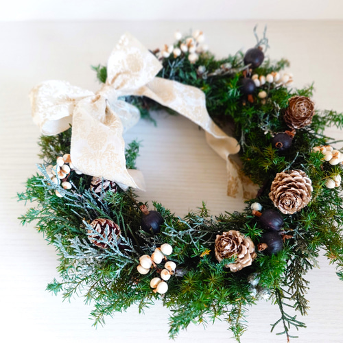 大きめ◈グリーンと木の実のリース クリスマス 富良野 花七曜の 綿の実と木の実のグリーンリース ◇ プリザーブド