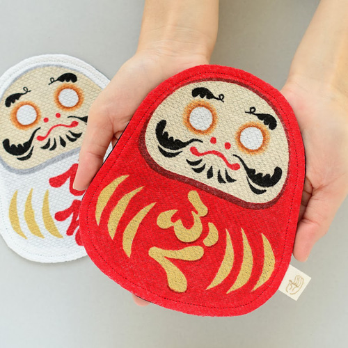 目入れができる!】ガーゼミニハンカチ ふくふく 赤だるまさん お守り