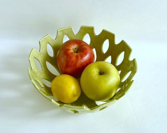 フルーツボウル 菓子鉢（グリーン）Fruits bowl (green) 陶磁器