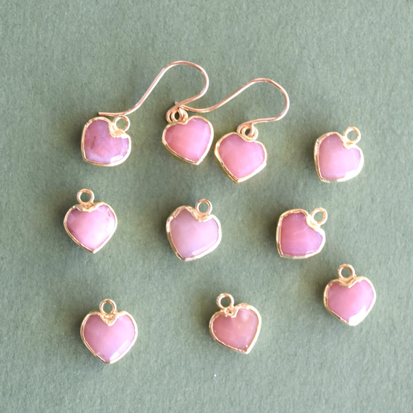【限定数のみ・イヤリング変更可】小さなハート　ピンクオパール　フレーム　サージカルステンレスフックピアス 1枚目の画像