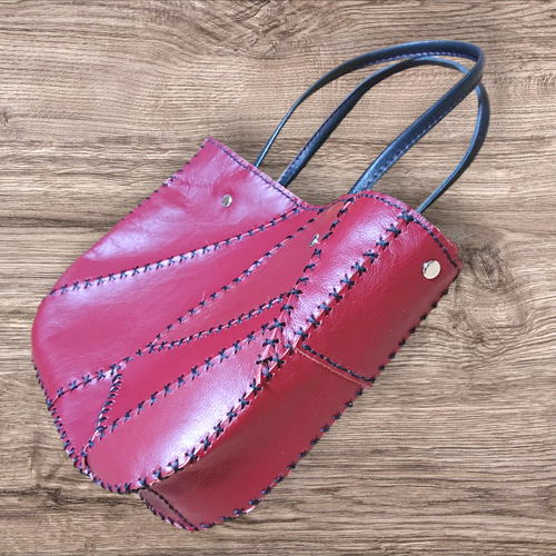 送料込】 革 レザー パッチワークが可愛い小ぶりバッグ ハンドバッグ