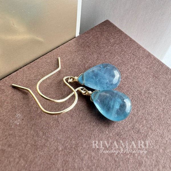 「SantaMaria 夜の始まりの海色」超大粒 サンタマリアカラーアクアマリンピアス ベリル イヤリング変更可