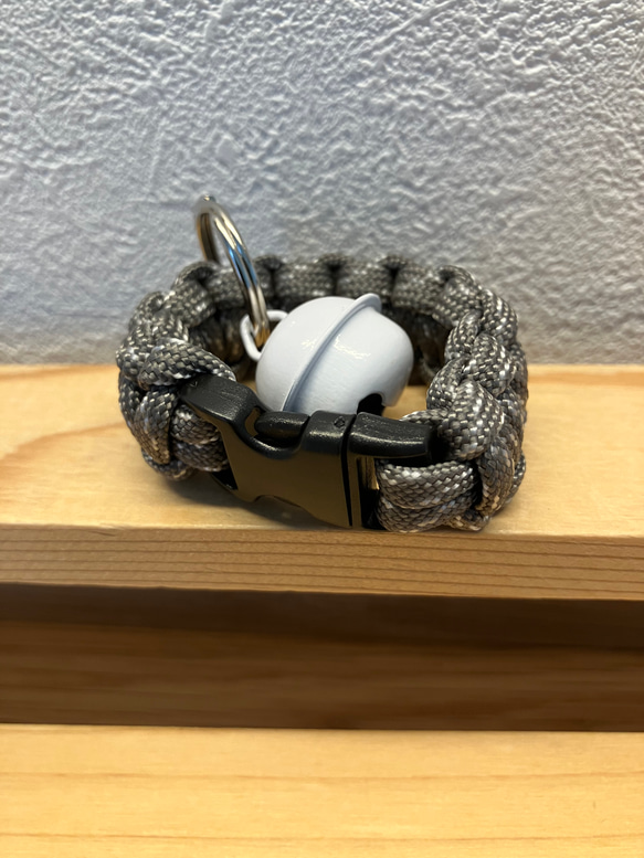 114・紛失防止に自転車鍵用パラコードミニミニブレスレット型  